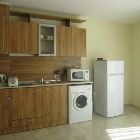 Apartamento Breeze Yasen *